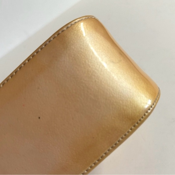 Vtg Longchamp-Classic Sophisticated Gold hued patent leather classic handbag - Picture 12 of 13